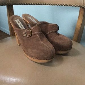 Steve Madden clogs platform